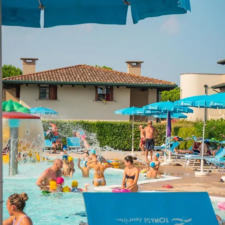 Airone Bianco Village 4*