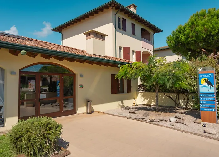 Airone Bianco Village Aparthotel