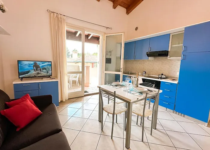 Aparthotel Airone Bianco Village 4*