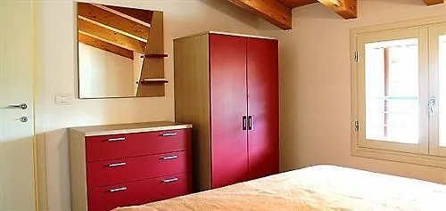 Airone Bianco Village Aparthotel 4*