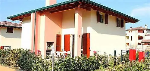 Aparthotel Airone Bianco Village 4*