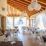 Airone Bianco Village Apart-hotel 4*