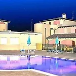 Airone Bianco Village 4*