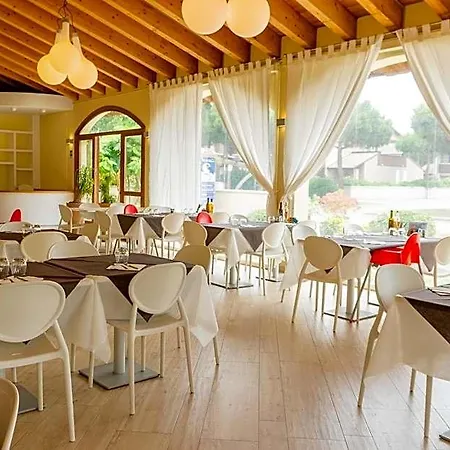 Airone Bianco Village Apart Otel