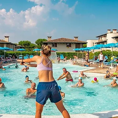 Airone Bianco Village 4*