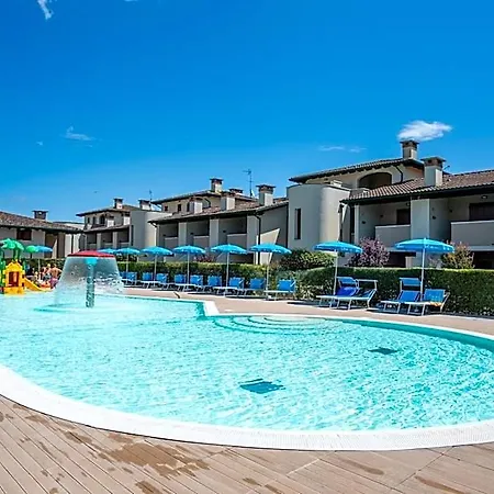 Airone Bianco Village מלון דירות