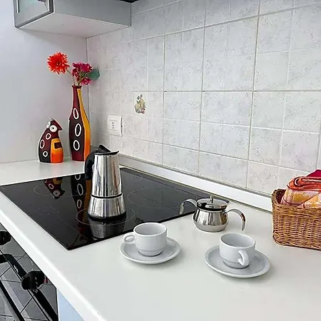 מלון דירות Airone Bianco Village 4*