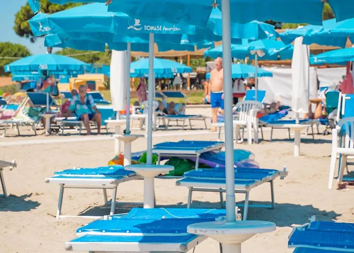 Airone Bianco Village Aparthotel 4*